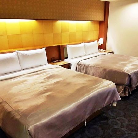 Jing Jing Holiday Hotel Kaohsiung Luaran gambar