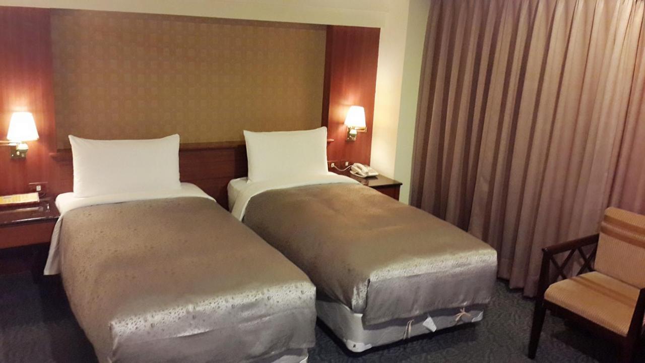 Jing Jing Holiday Hotel Kaohsiung Luaran gambar