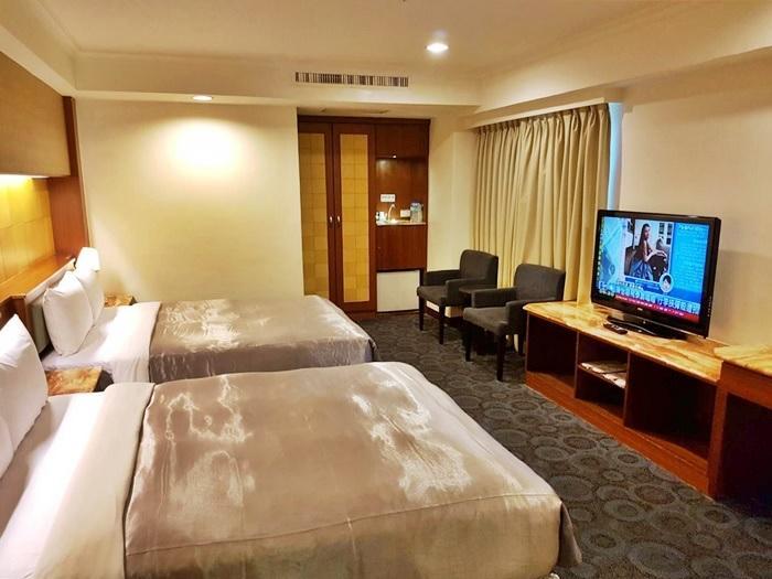 Jing Jing Holiday Hotel Kaohsiung Luaran gambar