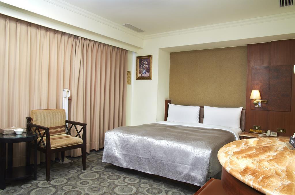 Jing Jing Holiday Hotel Kaohsiung Luaran gambar