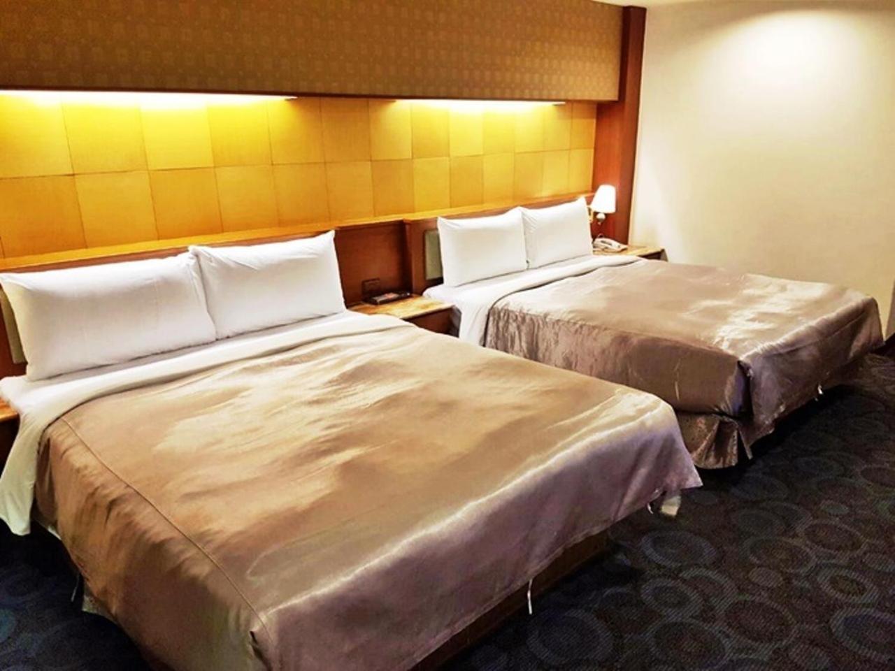 Jing Jing Holiday Hotel Kaohsiung Luaran gambar